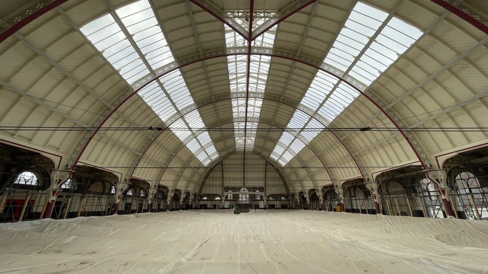 Market Hall roof 19.10.23 (002)